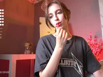 girl
        may_rose_ cam image #3300221