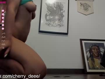 girl
        cherry_deee cam image #1814603