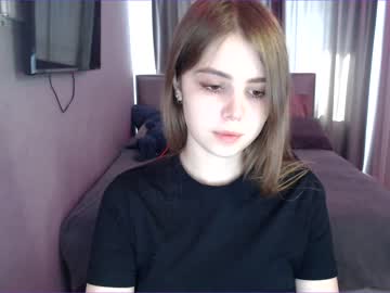 girl
        tripleprinces cam image #2205631