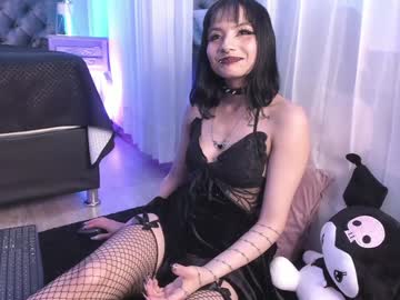 girl
        naomii_soto cam image #5483591