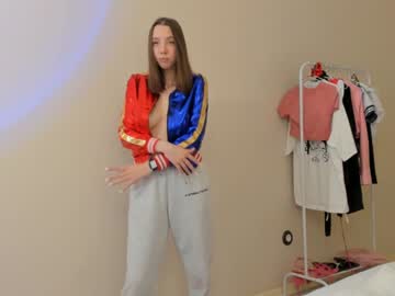 girl
        gracekrueger cam image #2774833