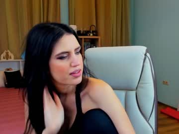 girl
        mia_ree cam image #729720