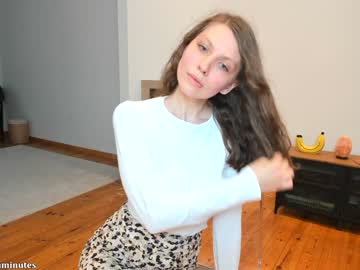 girl
        giveyouelevenminutes cam image #1970697