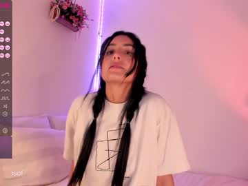 girl
        annie_dreams cam image #1385050