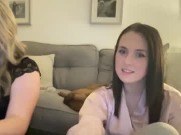 girl
        skylamayx cam image #3208025