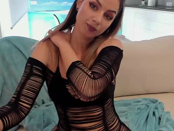 girl
        cherry_deee cam image #1596413