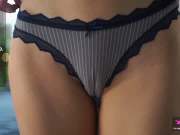 girl
        your_liberty cam image #4036789