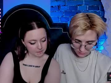 couple
        shypreettygirl cam image #4427619