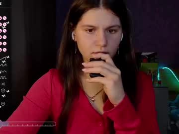 girl
        bellaelya cam image #6560031