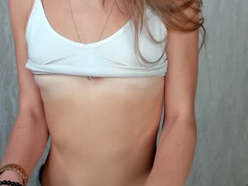 girl
        foxy_jennifer cam image #2740165