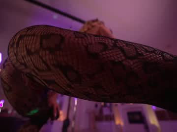 girl
        hannahjames710 cam image #1621132