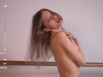 girl
        elation_evy cam image #5414828
