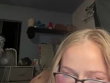 girl
        hunnybunny619 cam image #4733742