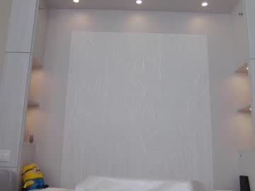 girl
        _kyllie_ cam image #2306297