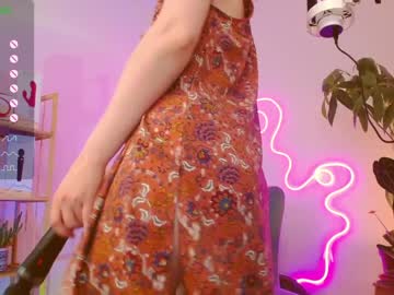 girl
        fairyhairy cam image #3386864