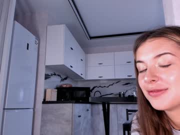 girl
        elisa_moon cam image #4797169