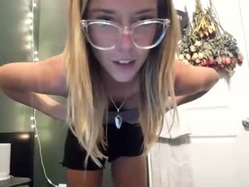 girl
        oliviahansleyy cam image #4172063