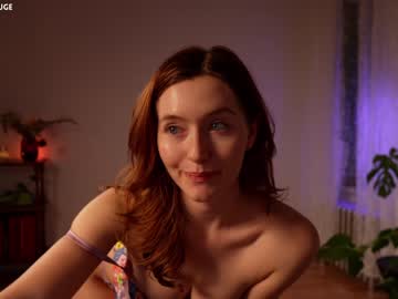 girl
        alisonrouge cam image #3417183