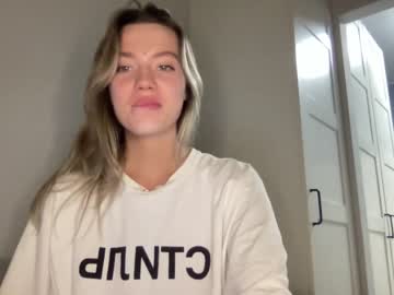 girl
        angel_from_sky cam image #2048680