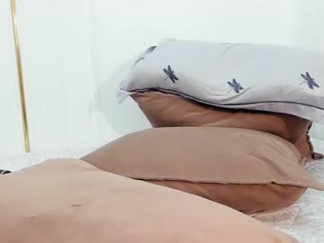 couple
        wvxxxvw cam image #3942125