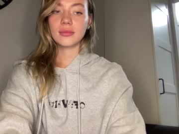 girl
        angel_from_sky cam image #2509137