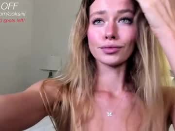 girl
        oksanafedorova cam image #1664750