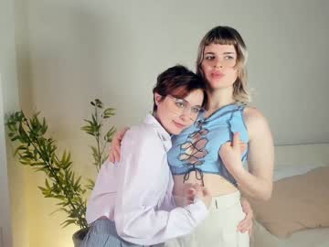 couple
        hoiiy_cute cam image #2190831
