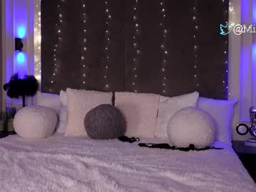girl
        miladenver cam image #3326384