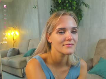 girl
        maybe_marry_me cam image #5109419