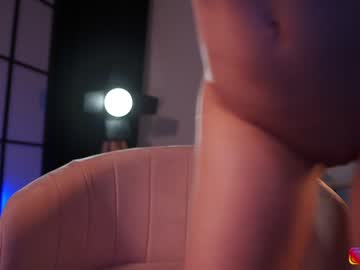 girl
        lucie_beltran cam image #2239789