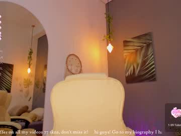 girl
        anahi_ryan cam image #3765264