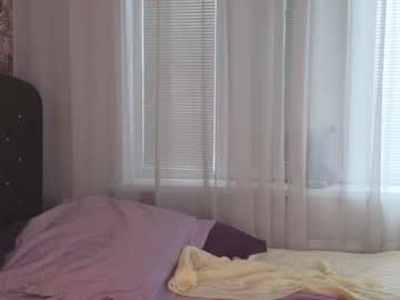 girl
        angelina_new cam image #3024115