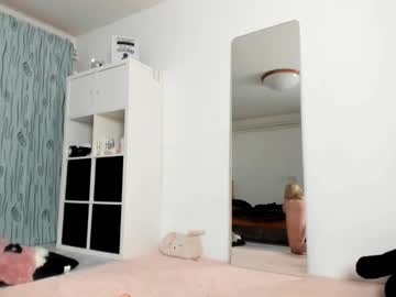 girl
        kenziedawton cam image #4766085