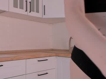 girl
        loribanks cam image #1151004