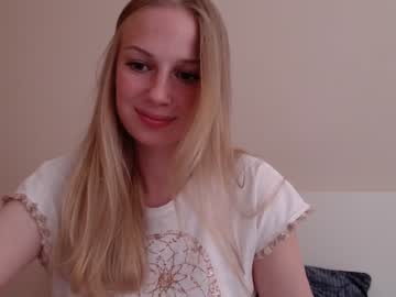 girl
        magic_couple13 cam image #2040753