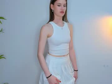 girl
        merciabeer cam image #4046947