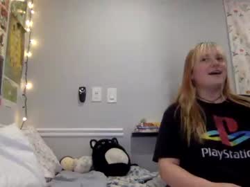 girl
        wallabyxxx cam image #422748