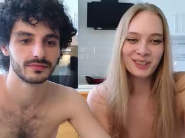 couple
        peachcreamcouple cam image #7002033