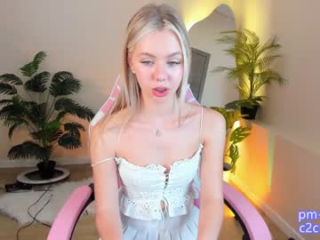 girl
        cassie_palmer cam image #3585066