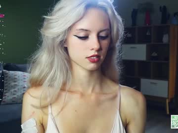 girl
        audreycarvin cam image #4515394