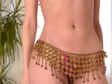 girl
        _sirine_ cam image #4192214