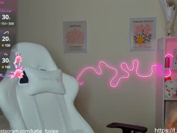girl
        katiefoxie cam image #5278997