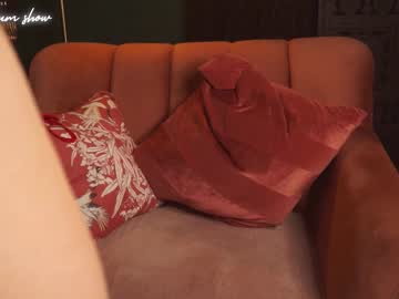 girl
        lalalexa cam image #2582488