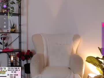 girl
        lucylia_ cam image #6491378