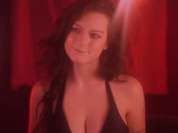 girl
        lorienn cam image #5545087