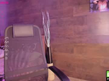 girl
        yolandabertha cam image #1010392