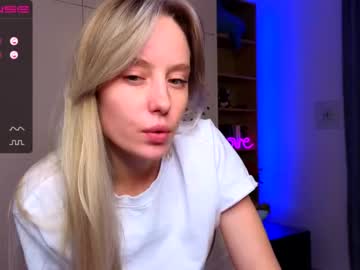 girl
        callme_star cam image #1215116