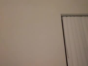 girl
        tinytittytia cam image #4697558