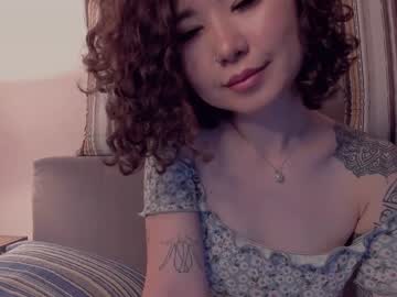 girl
        lu_blu cam image #1407781
