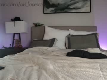 couple
        ari_lovexo cam image #1449642
